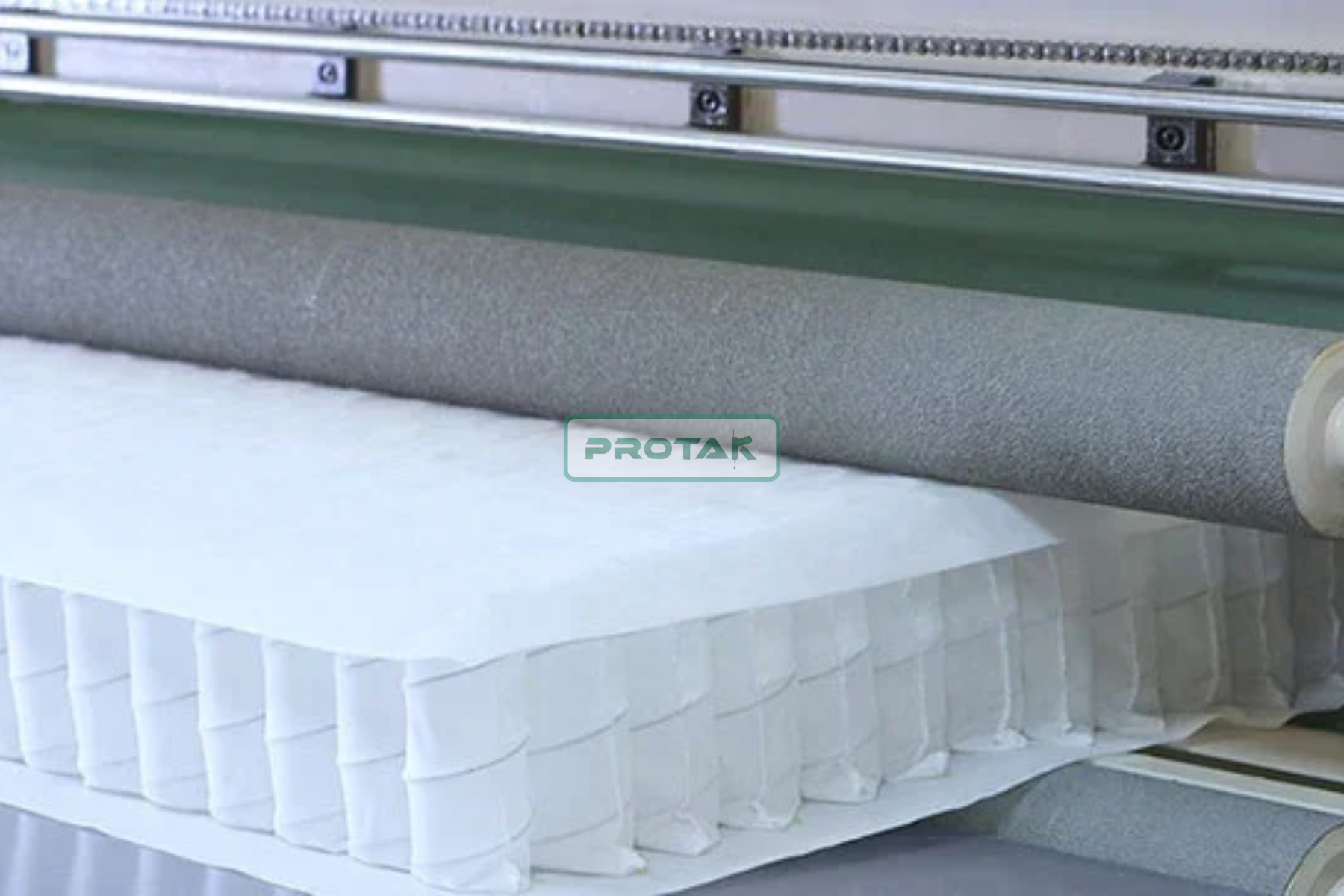 Giải Pháp Dán Nệm Hiệu Quả Bằng Keo Nóng Chảy